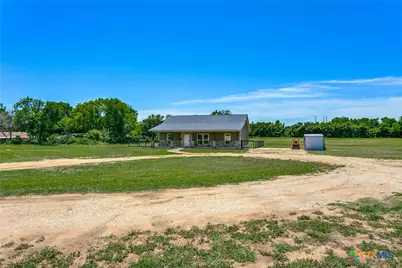 768 Burges Street, Seguin, TX 78155 - Photo 7