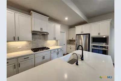 1647 Stone House, New Braunfels, TX 78132 - Photo 7