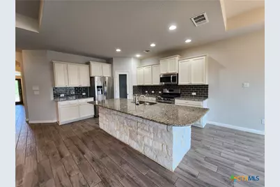 338 Oak Creek Way, New Braunfels, TX 78130 - Photo 11