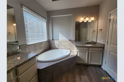 338 Oak Creek Way, New Braunfels, TX 78130 - Photo 27