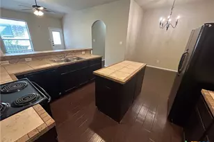 298 Rosalie Dr, New Braunfels, TX 78130 - Photo 7
