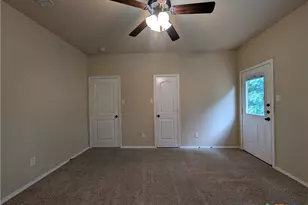 298 Rosalie Dr, New Braunfels, TX 78130 - Photo 11
