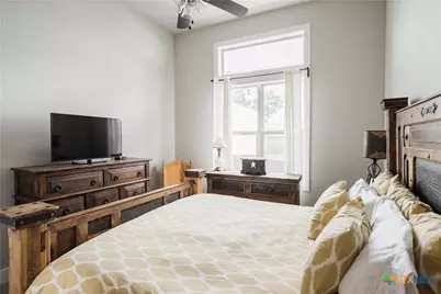 1121 N Academy Avenue #B, New Braunfels, TX 78130 - Photo 9