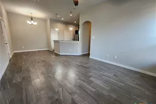 530 Creekside Frst, New Braunfels, TX 78130 - Photo 3