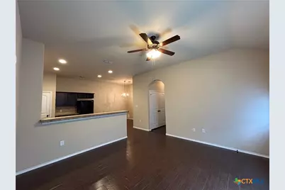 697 Creekside Circle, New Braunfels, TX 78130 - Photo 5