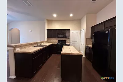 697 Creekside Circle, New Braunfels, TX 78130 - Photo 9