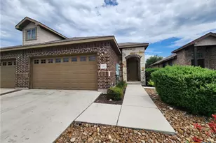 697 Creekside Cir, New Braunfels, TX 78130 - Photo 1