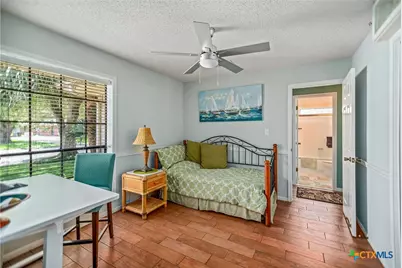 117 E Harbor Drive, Port Lavaca, TX 77979 - Photo 31