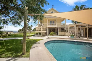 117 E Harbor Dr, Port Lavaca, TX 77979 - Photo 5
