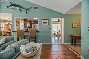 117 E Harbor Dr, Port Lavaca, TX 77979 - Photo 19