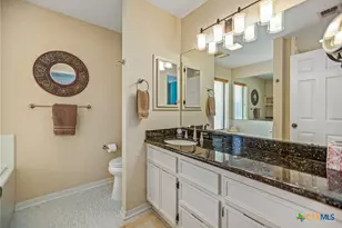 117 E Harbor Dr, Port Lavaca, TX 77979 - Photo 29