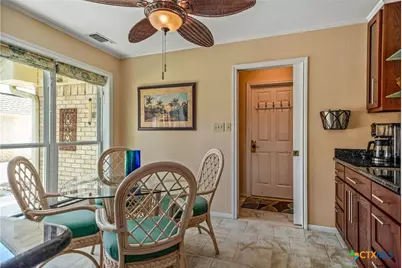 117 E Harbor Drive, Port Lavaca, TX 77979 - Photo 23
