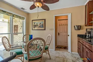117 E Harbor Dr, Port Lavaca, TX 77979 - Photo 23