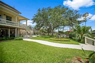 117 E Harbor Dr, Port Lavaca, TX 77979 - Photo 13