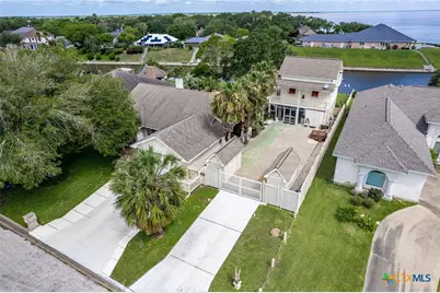 117 E Harbor Drive, Port Lavaca, TX 77979 - Photo 47