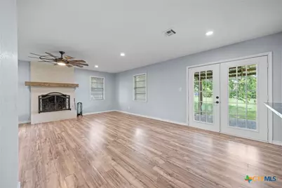 575 W 4th Street, Crawford, TX 76638 - Photo 3