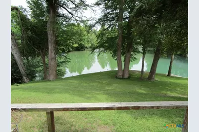 246 E Lincoln Street, New Braunfels, TX 78130 - Photo 11