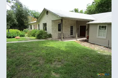246 E Lincoln Street, New Braunfels, TX 78130 - Photo 17
