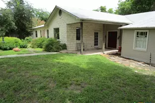 246 E Lincoln St, New Braunfels, TX 78130 - Photo 17