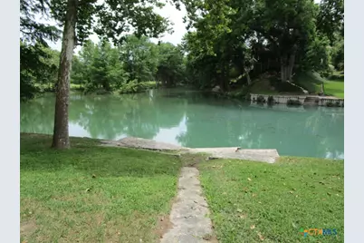 246 E Lincoln Street, New Braunfels, TX 78130 - Photo 7