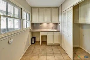 1014 N Hunt St, Cuero, TX 77954 - Photo 43