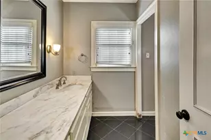 1014 N Hunt St, Cuero, TX 77954 - Photo 41