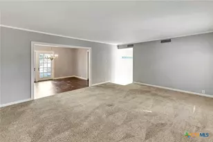 1014 N Hunt St, Cuero, TX 77954 - Photo 23