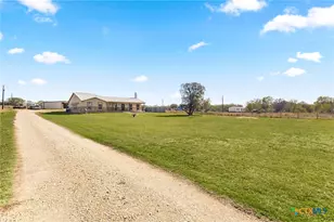 381 Schneider Rd, Seguin, TX 78155 - Photo 3