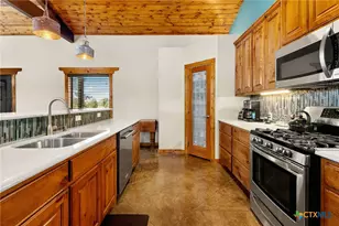 381 Schneider Rd, Seguin, TX 78155 - Photo 9