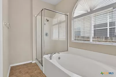 11631 Lemonmint Parkway, San Antonio, TX 78245 - Photo 17
