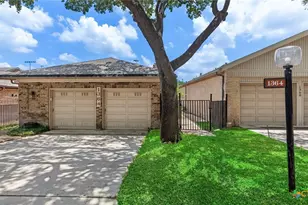 1364 Patio Dr, New Braunfels, TX 78130 - Photo 3