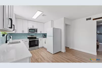 6715 Queens Crown East Street, San Antonio, TX 78233 - Photo 23