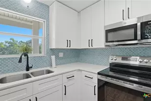 6715 E Queens Crown St, San Antonio, TX 78233 - Photo 23
