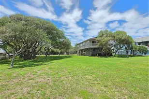 2182 W Bayshore Dr, Palacios, TX 77465 - Photo 45