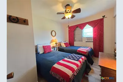 2182 W Bayshore Drive, Palacios, TX 77465 - Photo 27