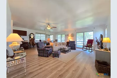 2182 W Bayshore Drive, Palacios, TX 77465 - Photo 11