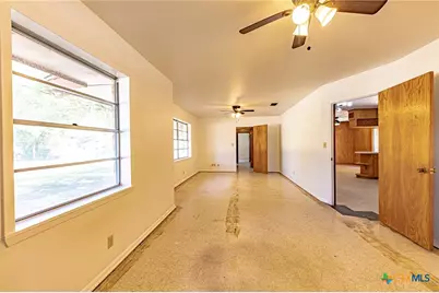 1220 N Avenue I, Shiner, TX 77984 - Photo 9