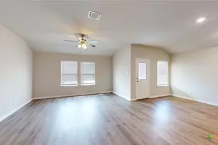 5101 Lancaster Dr, Belton, TX 76513 - Photo 9