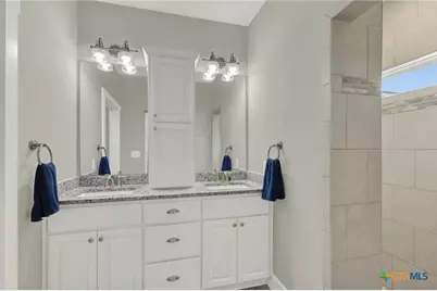 1720 Rocky Ridge Loop, Canyon Lake, TX 78133 - Photo 19