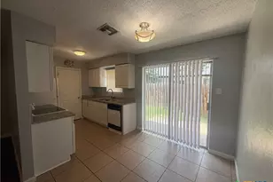 106 Cockerham St, Kyle, TX 78640 - Photo 3