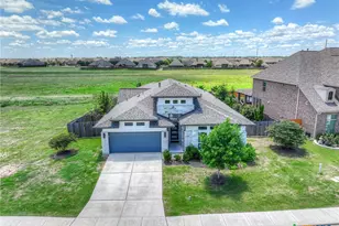 2976 Creek Ridge St, Seguin, TX 78155 - Photo 33
