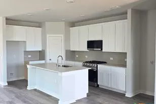 10929 Tallsalt Dr, Austin, TX 78754 - Photo 5