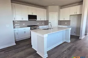 10941 Tallsalt Dr, Austin, TX 78754 - Photo 3
