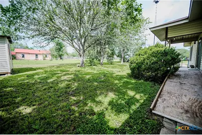 304 Turner Street, Yoakum, TX 77995 - Photo 33