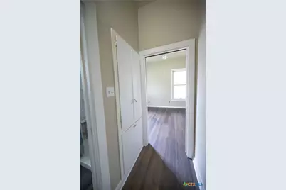 304 Turner Street, Yoakum, TX 77995 - Photo 15