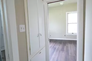 304 Turner St, Yoakum, TX 77995 - Photo 15