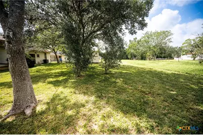 304 Turner Street, Yoakum, TX 77995 - Photo 31