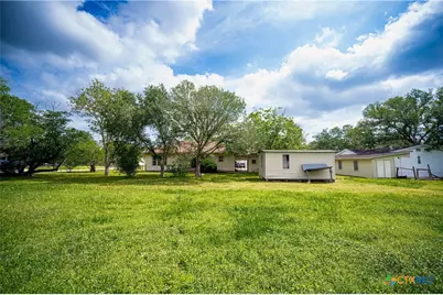 304 Turner Street, Yoakum, TX 77995 - Photo 39