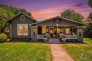 1017 W Hopkins St, San Marcos, TX 78666 - Photo 1