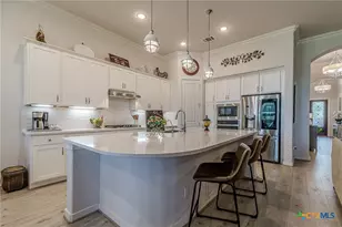 428 Trailing Lantana Ln, San Marcos, TX 78666 - Photo 19